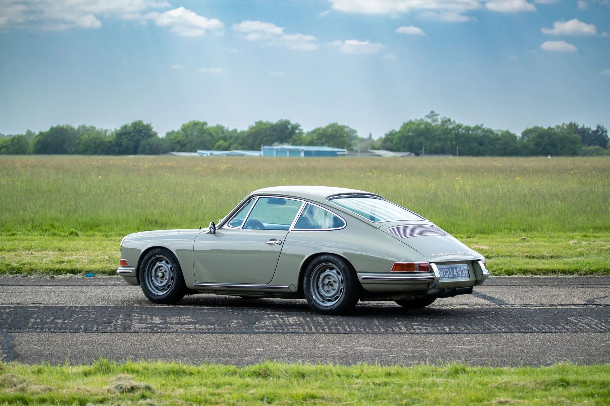 1968 Porsche 911 Coupe 5-Speed (3.0L)