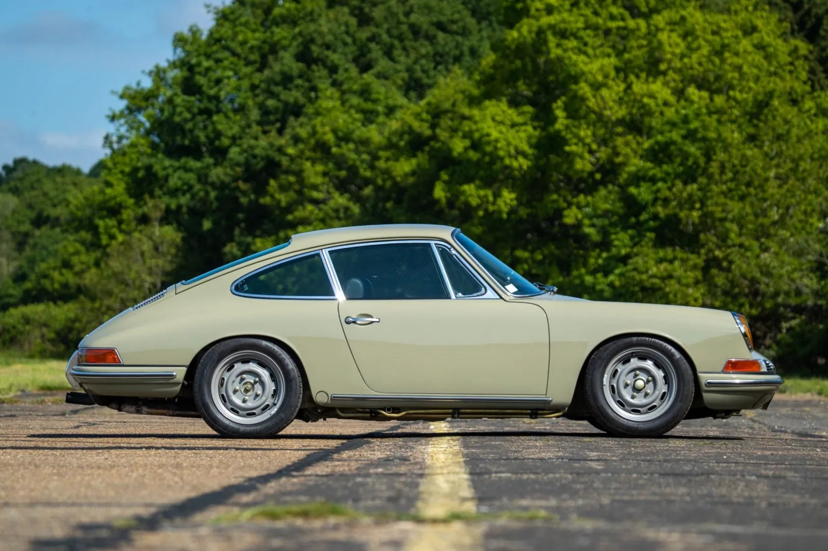 1968 Porsche 911 Coupe 5-Speed (3.0L)